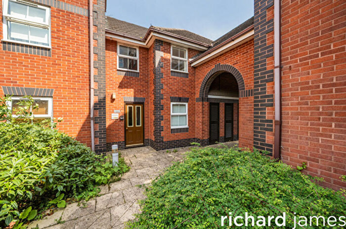 2 Bedroom Flat For Sale In Nightwood Copse, Peatmoor, Swindon, SN5