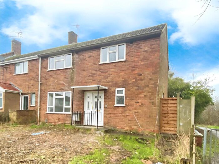 3 Bedroom End Of Terrace House To Rent In Red Deeps, Nuneaton, Warwickshire, CV11
