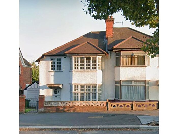 4 Bedroom Semi Detached House For Sale In Dollis Hill Lane, London, NW2