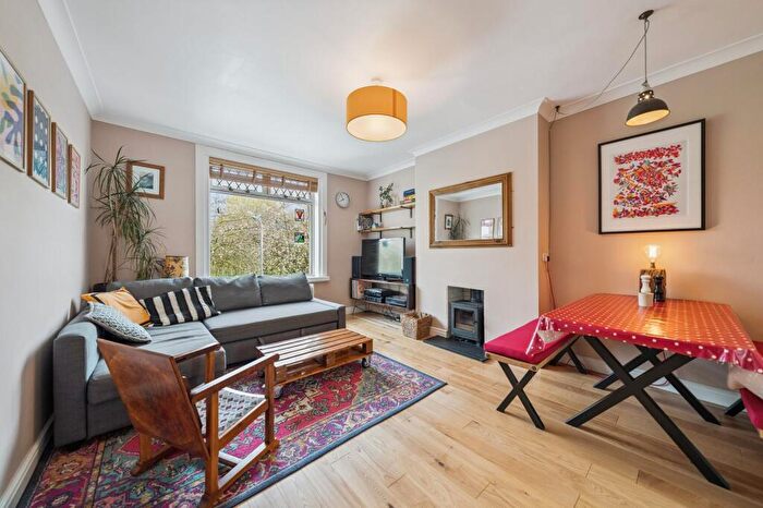 3 Bedroom Flat For Sale In Florida Crescent, Mount Florida, Glasgow, G42