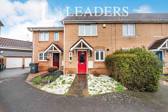 2 Bedroom House To Rent In Morgan Close, Luton, Bedfordshire, LU4