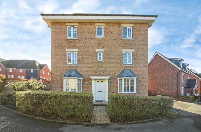 5 Bedroom Detached House For Sale In Wagtail Drive, Stowmarket, IP14