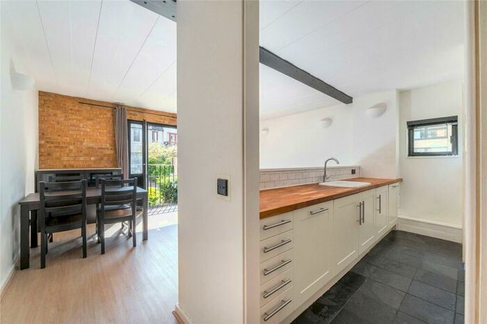 2 Bedroom Flat To Rent In Port House, Burrells Wharf Square, E14