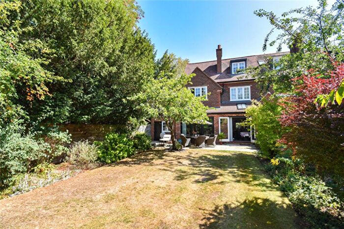 5 Bedroom Semi-Detached House To Rent In Millington Road, Cambridge, CB3
