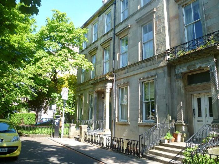 3 Bedroom Flat To Rent In Ruskin Terrace, Hillhead, Glasgow, G12