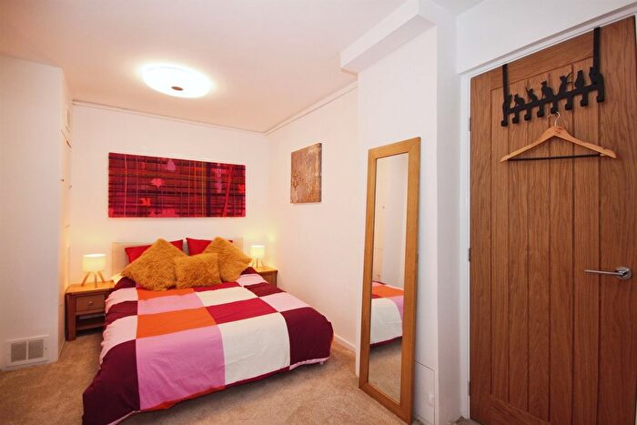 4 Bedroom Detached House For Sale In Upper Eastern Green Lane, Coventry, CV5