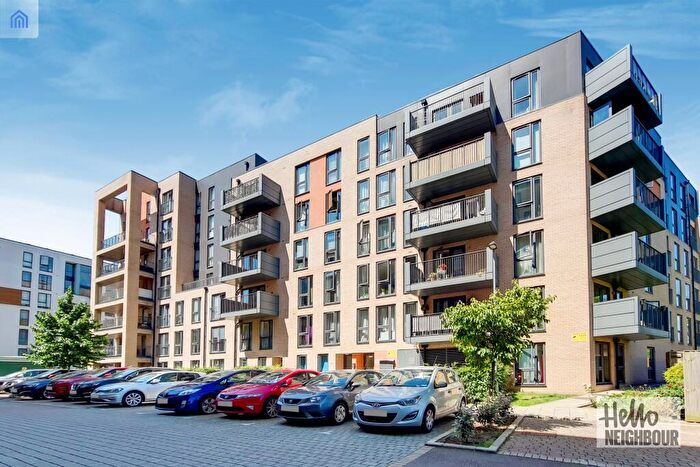 3 Bedroom Apartment To Rent In Gabriel Court, Needleman Close, London, NW9
