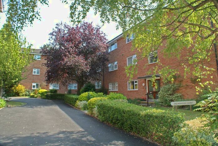 2 Bedroom Apartment To Rent In Lovelace Gardens, Surbiton, KT6