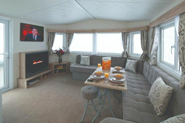 2 Bedroom Caravan For Sale In Mablethorpe Chalet And Caravan Park, Links Avenue, Mablethorpe, Lincolnshire, LN12
