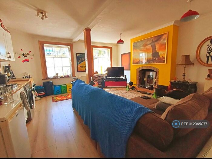 1 Bedroom Flat To Rent In Pittville Lawn, Cheltenham, GL52