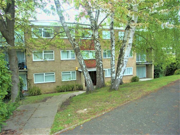 2 Bedroom Flat To Rent In The Parkway, Southampton, SO16