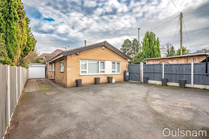 3 Bedroom Bungalow For Sale In Kidderminster Road, Bromsgrove, Worcestershire, B61
