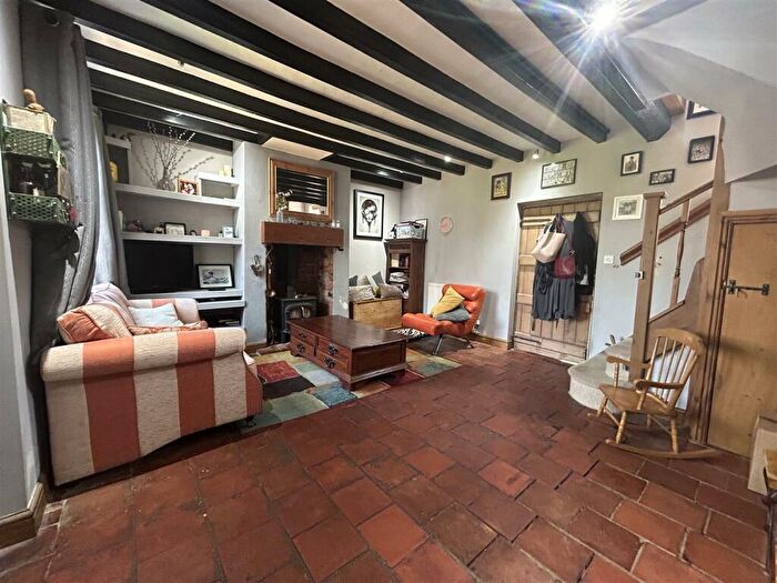 3 Bedroom Terraced House For Sale In Church Road, Belbroughton, DY9