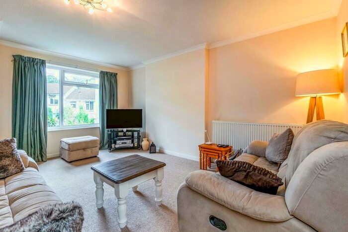 3 Bedroom House To Rent In Queensland Drive, Exeter, EX4