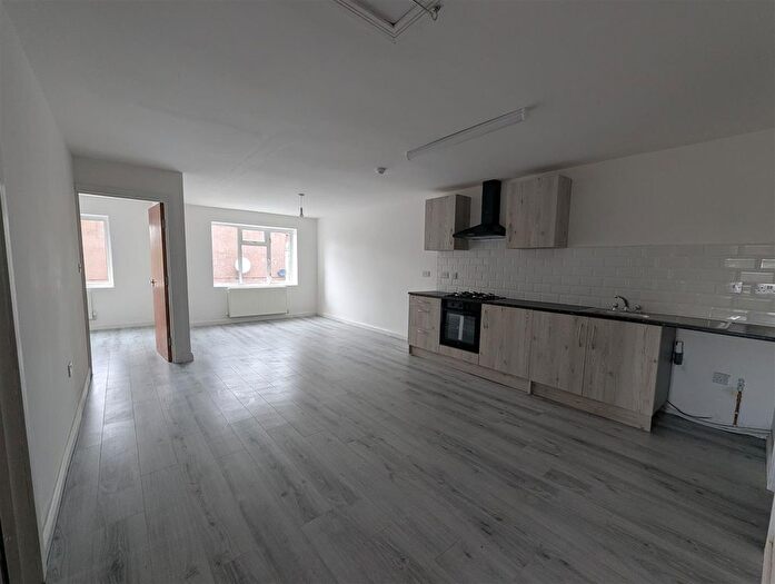 3 Bedroom Flat To Rent In Redhouse Street, Walsall, WS1