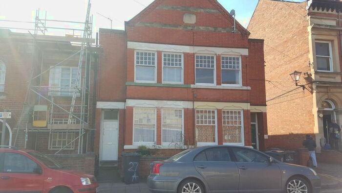 2 Bedroom Flat To Rent In Abingdon Road, Leicester, Leicestershire, LE2