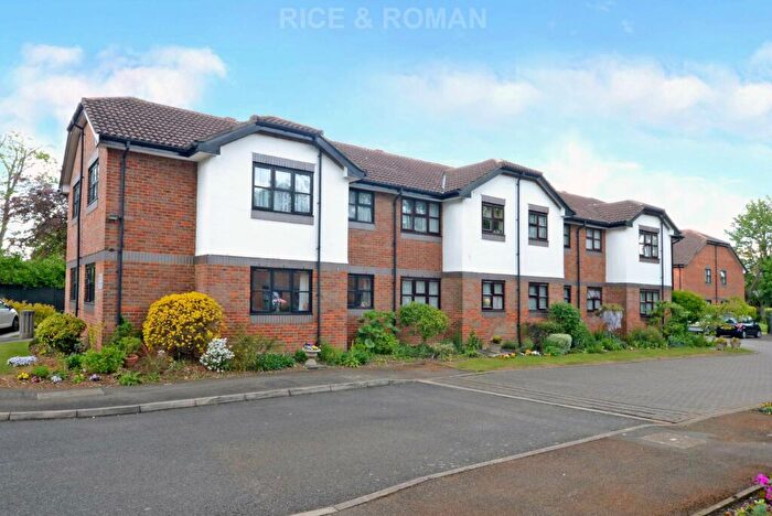 2 Bedroom Retirement Property For Sale In Pitson Close, Addlestone, KT15