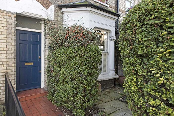 1 Bedroom Flat To Rent In Lower Richmond Road, London, SW15