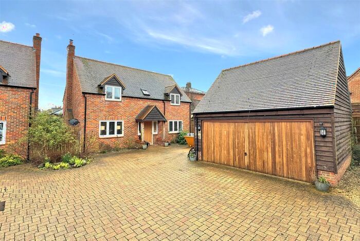 4 Bedroom Detached House To Rent In High Street, Wendover, Aylesbury, HP22