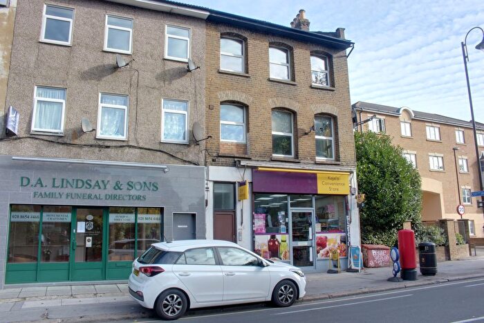 1 Bedroom Flat To Rent In Lower Addiscombe Road, Croydon, CR0