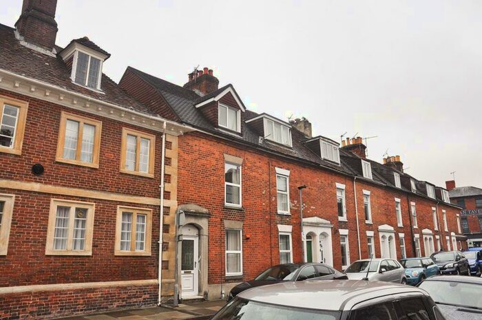 1 Bedroom Flat To Rent In Trinity Street, Salisbury, SP1