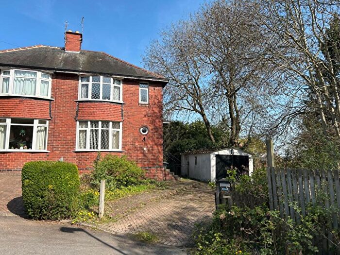 3 Bedroom Semi Detached House For Sale In Thorpe House Rise, Sheffield, South Yorkshire, S8