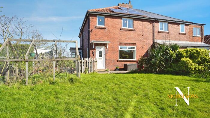 3 Bedroom Semi Detached House For Sale In An Extended Three Bed On A Great Plot On Main Street, Ulley, S26