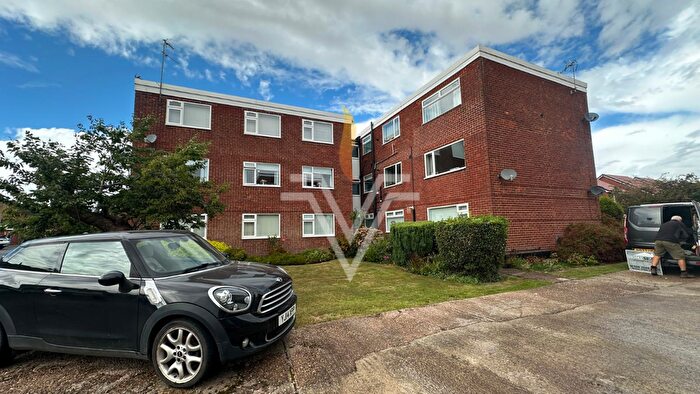 2 Bedroom Flat To Rent In Garden Flats, Upper Eastern Green Lane, Coventry, CV5