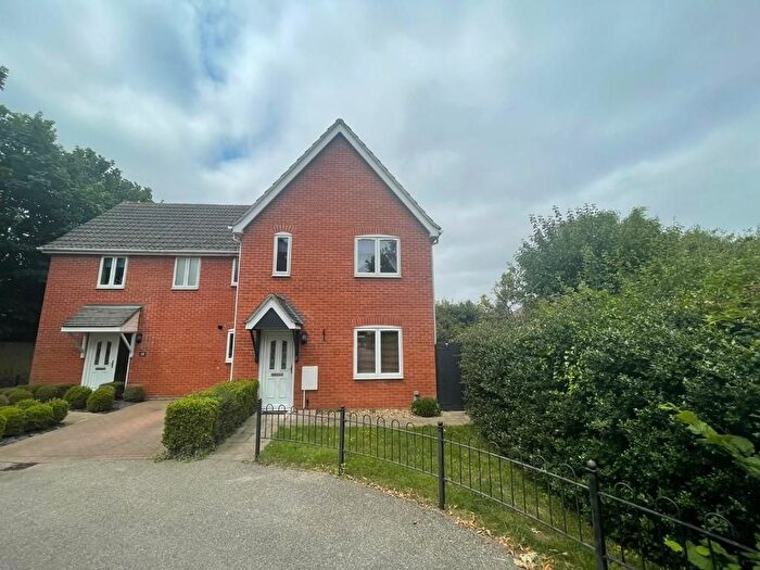 3 Bedroom Semi-Detached House To Rent In Chancellor Walk, Ipswich, IP4