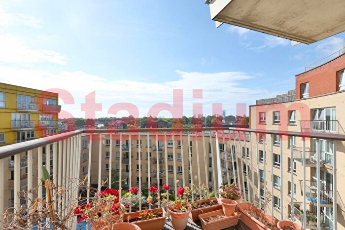 1 Bedroom Flat To Rent In Vizion London - Epc Rating B, N7