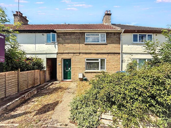 3 Bedroom Terraced House For Sale In Swinburne Road, Oxford, OX4