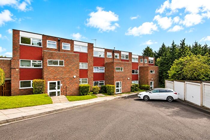 1 Bedroom Apartment To Rent In Woodlands Court, Woking, Surrey, GU22