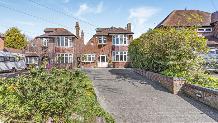 4 Bedroom Detached House For Sale In Chester Road, Castle Bromwich, Birmingham, B36