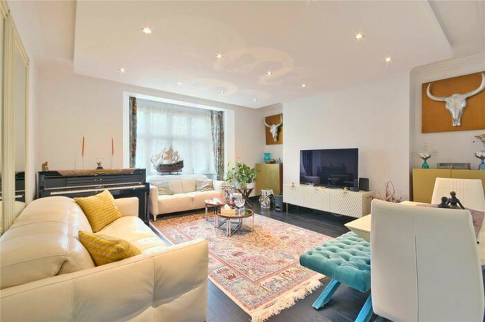 2 Bedroom Flat To Rent In Lyndale Avenue, Childs Hill, NW2