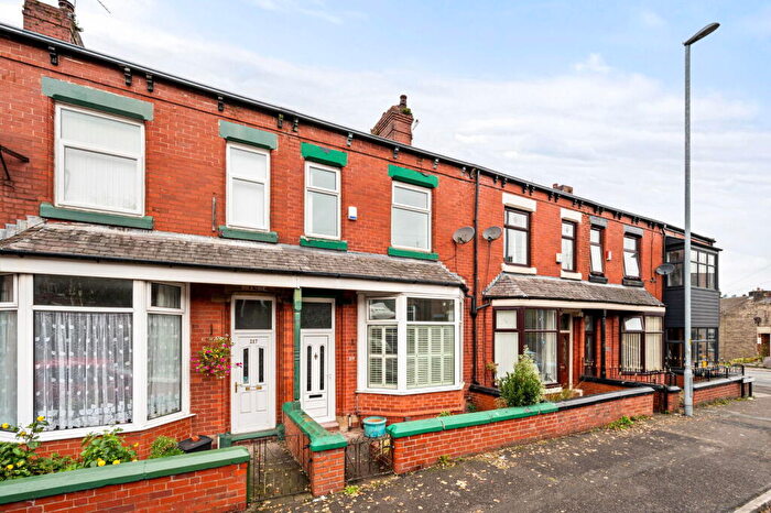3 Bedroom Terraced House For Sale In Stamford Road, Lees, Oldham, OL4