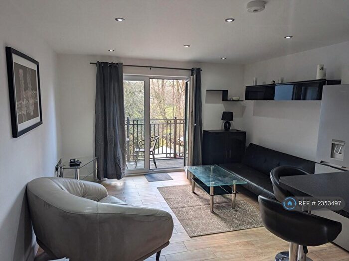 1 Bedroom Flat To Rent In London Road, High Wycombe, HP11