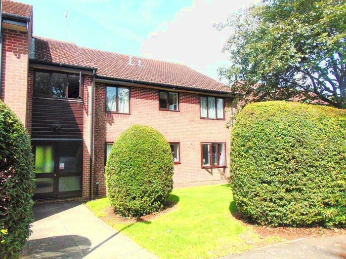 1 Bedroom Flat To Rent In Windmill Platt, Handcross, Haywards Heath, RH17