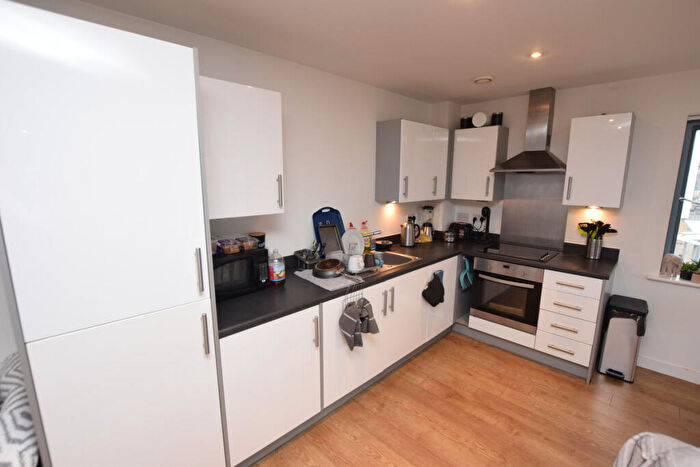 2 Bedroom Apartment To Rent In Quayside Drive, Essex, CO2