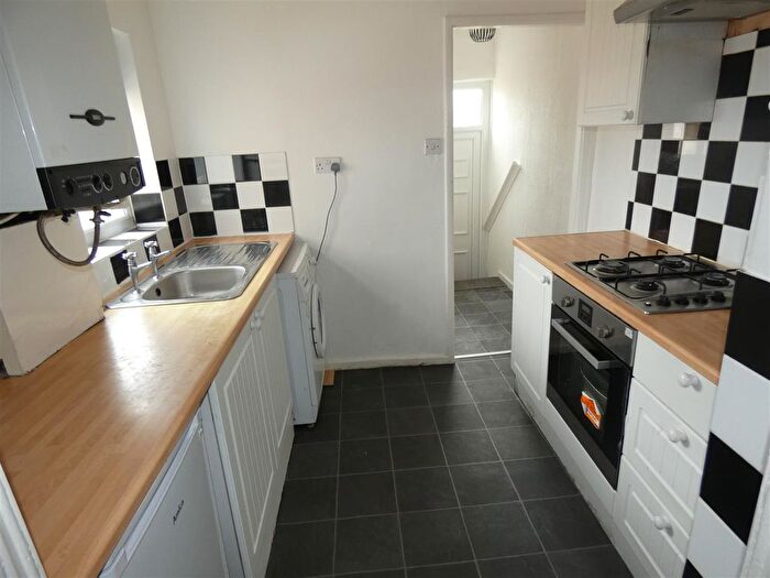 2 Bedroom Flat To Rent In King Edward Place, Gateshead, NE8