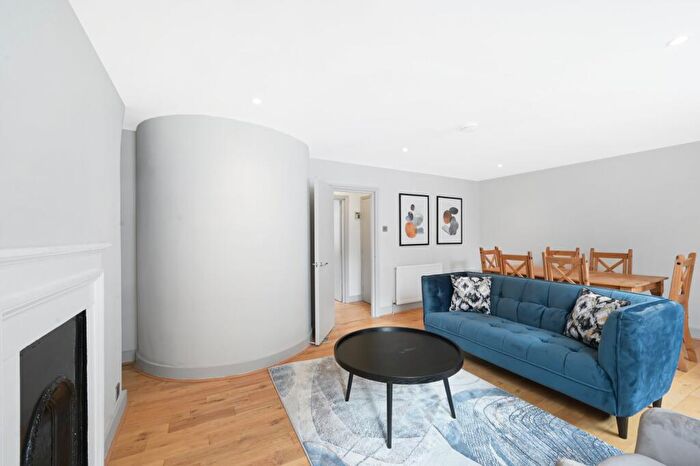 1 Bedroom Flat To Rent In Fulham Road, Chelsea, SW10