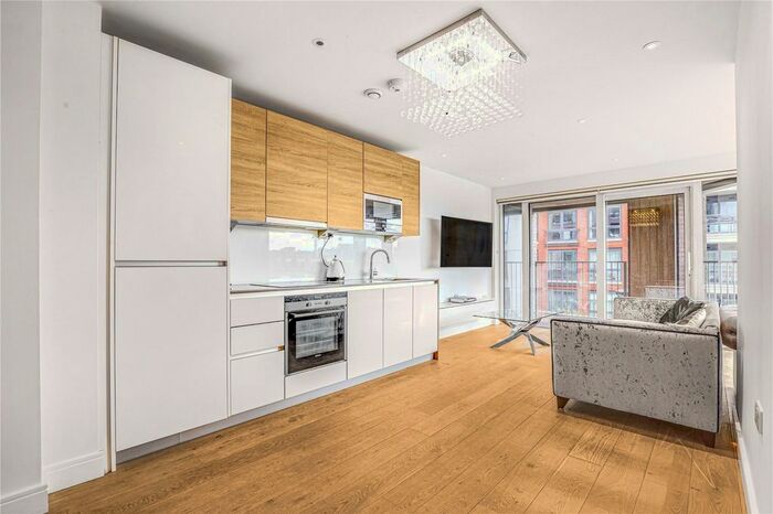 2 Bedroom Flat To Rent In Dockside House, Park Street, London, SW6