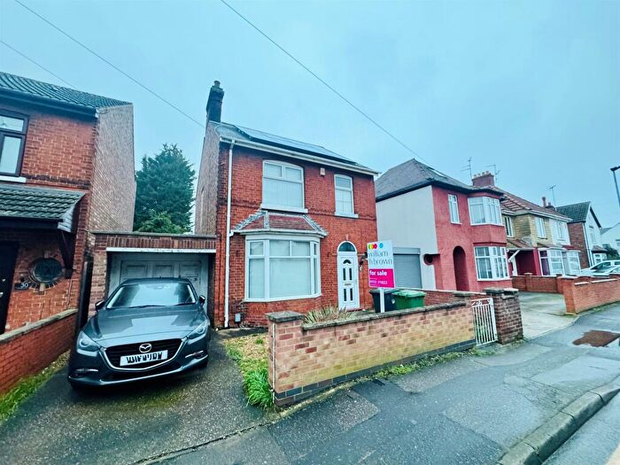 4 Bedroom Semi Detached House For Sale In Oxford Road, Peterborough, PE1