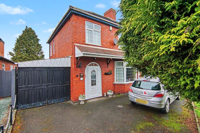 3 Bedroom Semi Detached House For Sale In Gipsy Lane, Nuneaton, CV11