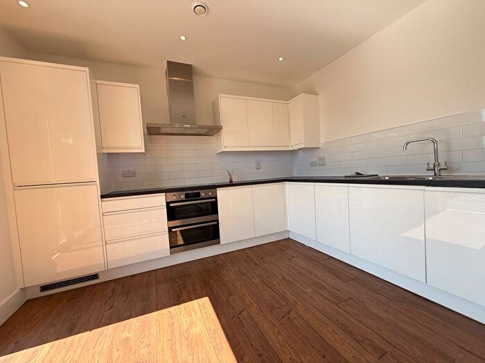 3 Bedroom Flat To Rent In Thistleton House, Colindale Gardens, NW9