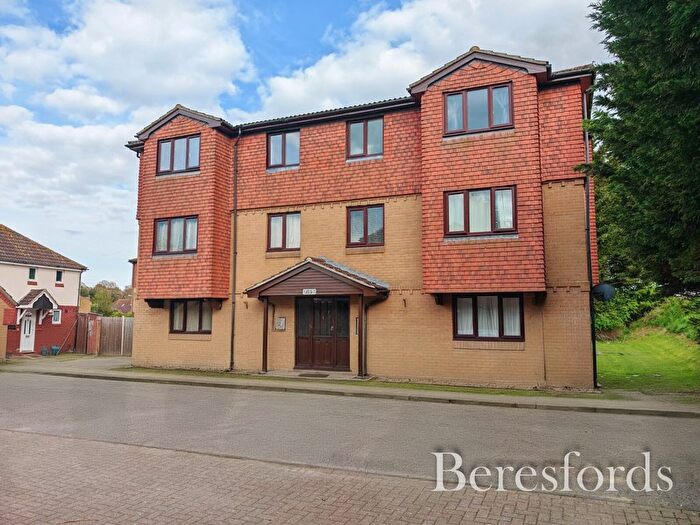 1 Bedroom Flat For Sale In Hunting Gate, Colchester, CO1