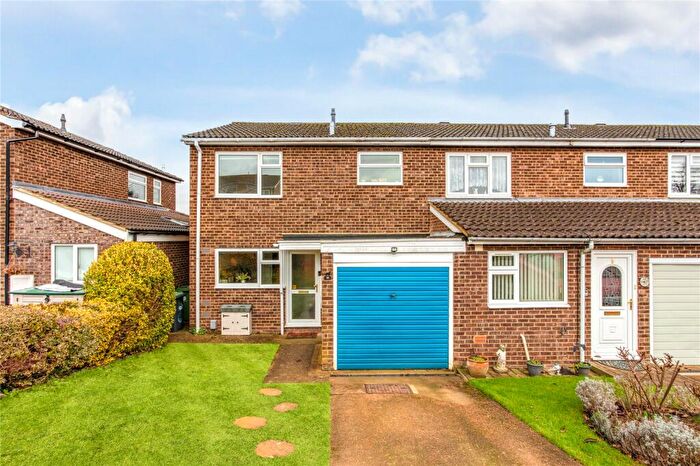 3 Bedroom Semi-Detached House For Sale In Wren Close, Flitwick, Bedfordshire, MK45