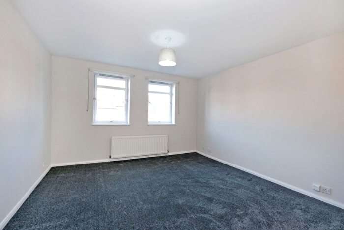 1 Bedroom Flat To Rent In Whitehall Place, Rosemount, Aberdeen, AB25