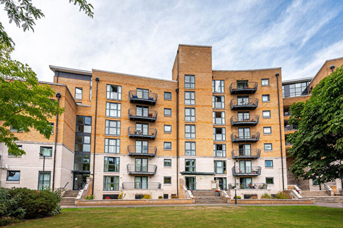 3 Bedroom Flat For Sale In Glaisher Street, Greenwich, London, SE8