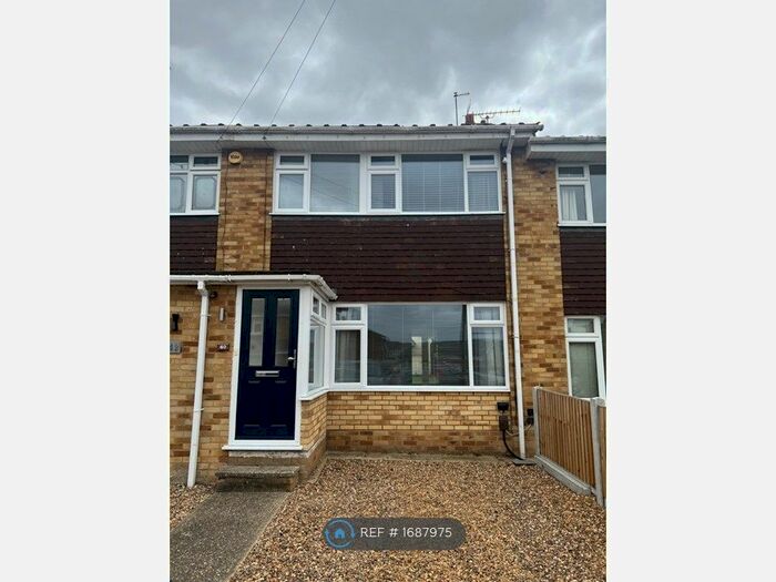 3 Bedroom Terraced House To Rent In Burton Close, Corringham, Stanford-Le-Hope, SS17