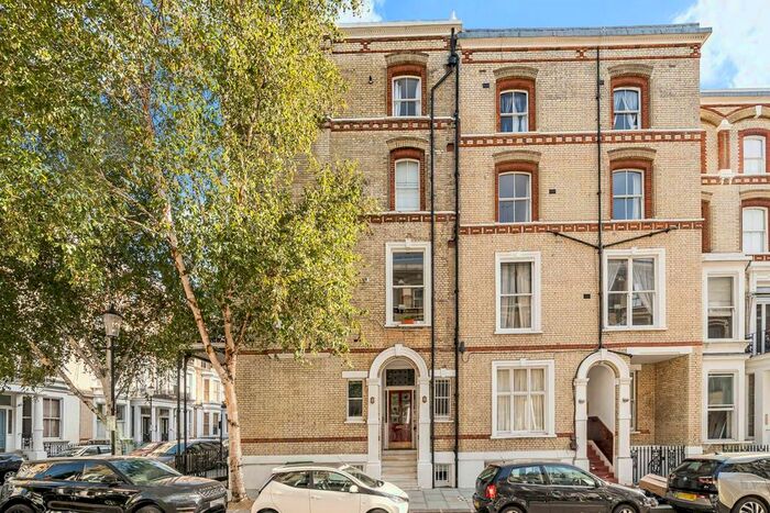 2 Bedroom Flat For Sale In Cheniston Gardens, Kensington, London, W8